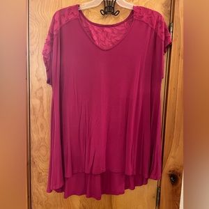 Size 18/20 lane Bryant t shirt. Pink